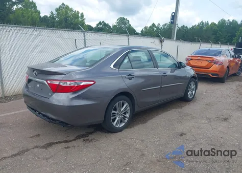 2015 Toyota Camry Le/Se/Xle/Xse z USA, uszkodzony, nr VIN 4T1BF1FK0FU091063